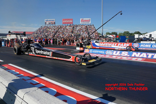 Josh Hart (near lane) vs Leah Pruett (far lane)